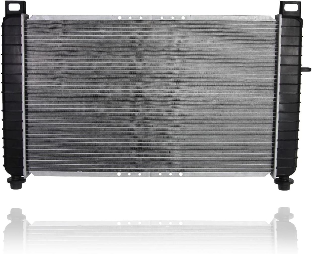 Radiator for 99-07 Chevrolet Silverado GMC Sierra Pickup V8 4.8/5.3L Without Rear A/C, 28'' Core Size O542