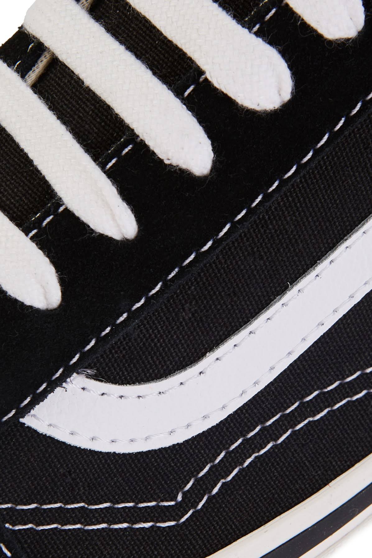 Black Vans Old Skool Shoes X26142