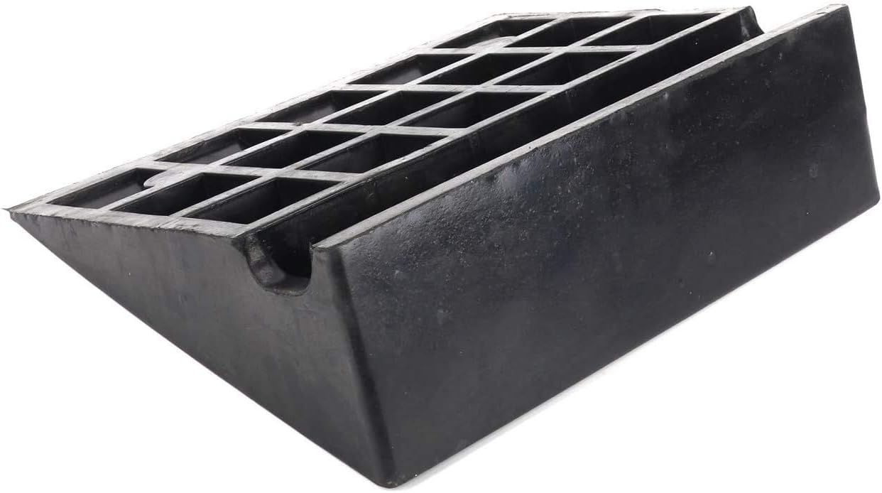 5.9'' Rise Rubber Curb Ramp 10 Tons Car Slope Ramp 5.9 x 15.7 x 18.7in P5795
