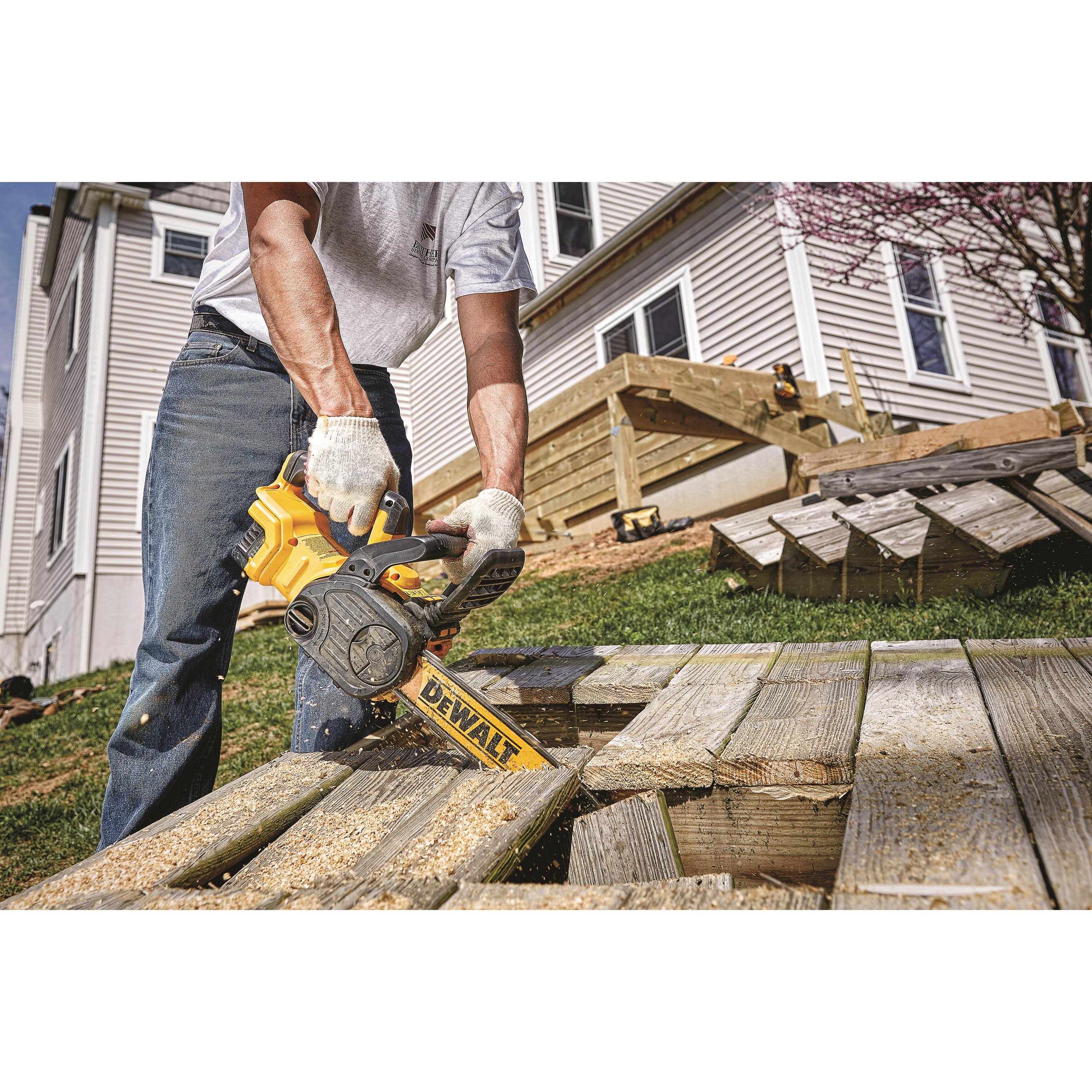 20V Max Compact Cordless Chainsaw Kit L750307