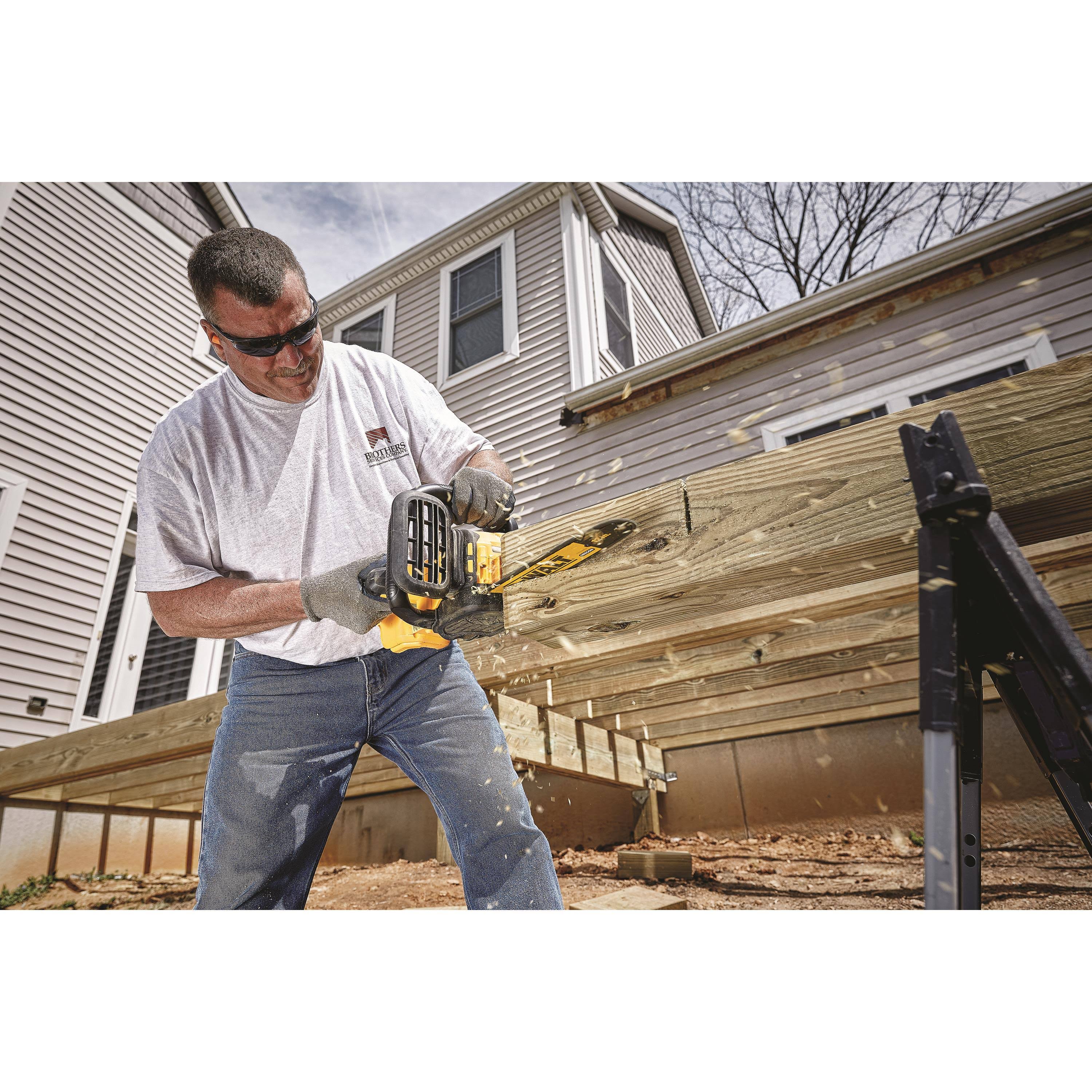 20V Max Compact Cordless Chainsaw Kit L750307