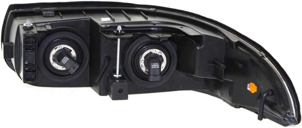 Buick LeSabre Headlight 2000-2005 Pair with Bulbs R143