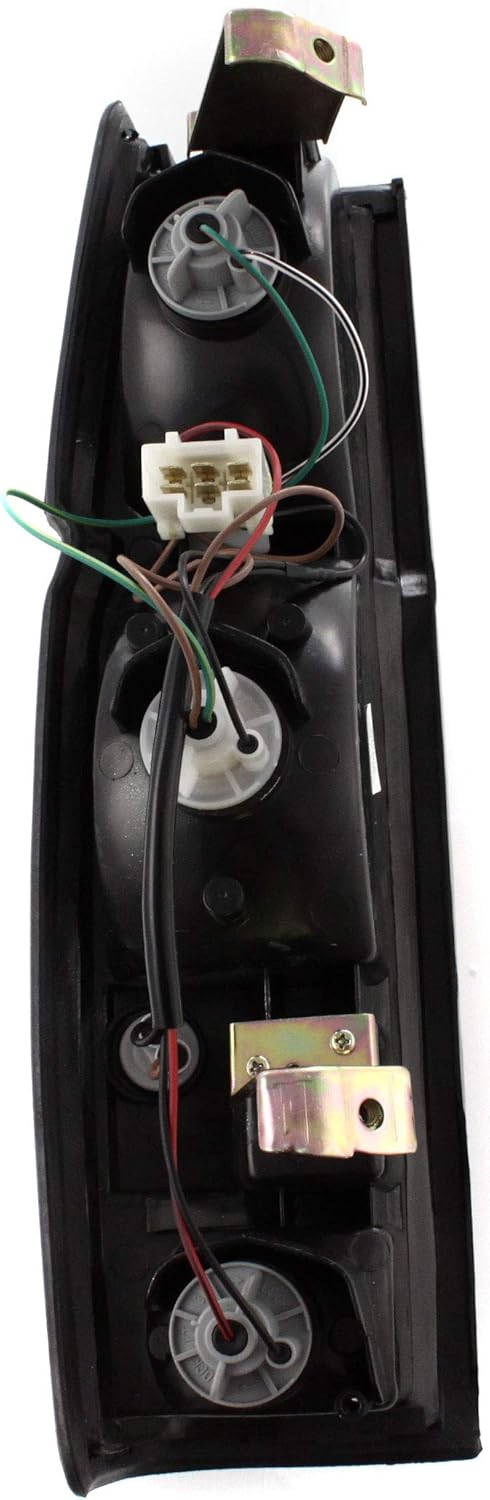 Tail Light Assembly Pack of 2 for Nissan Pickup 86-97 W3928