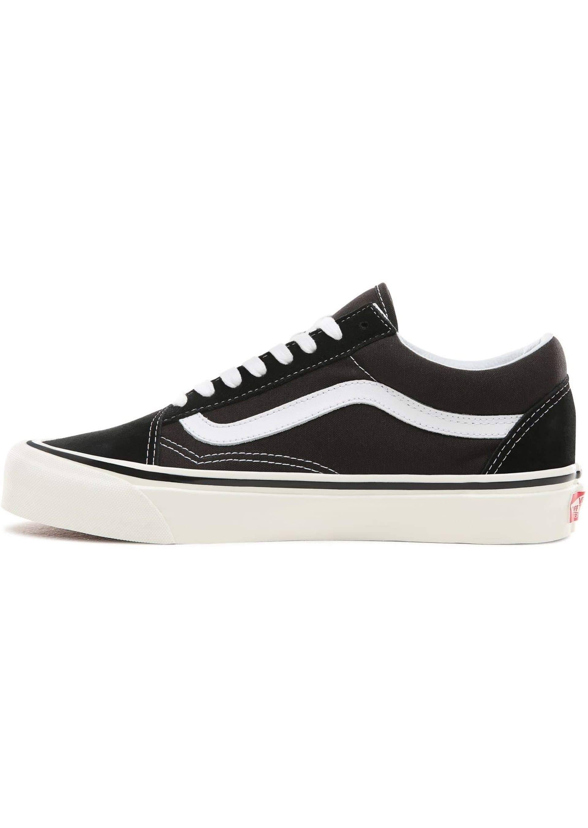 Black Vans Old Skool Shoes X26142